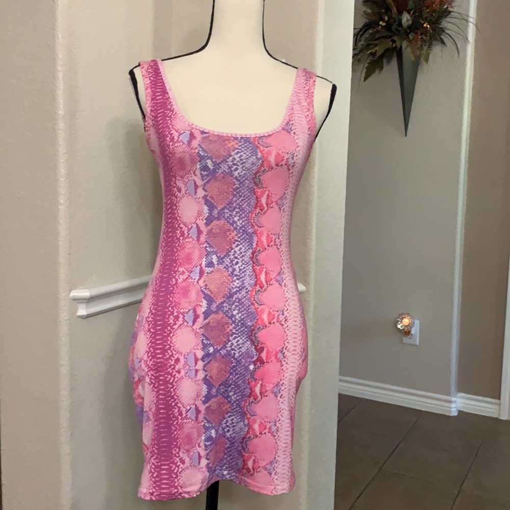 Boohoo pink snake print mini bodycon dress Size 8 - Picture 6 of 17